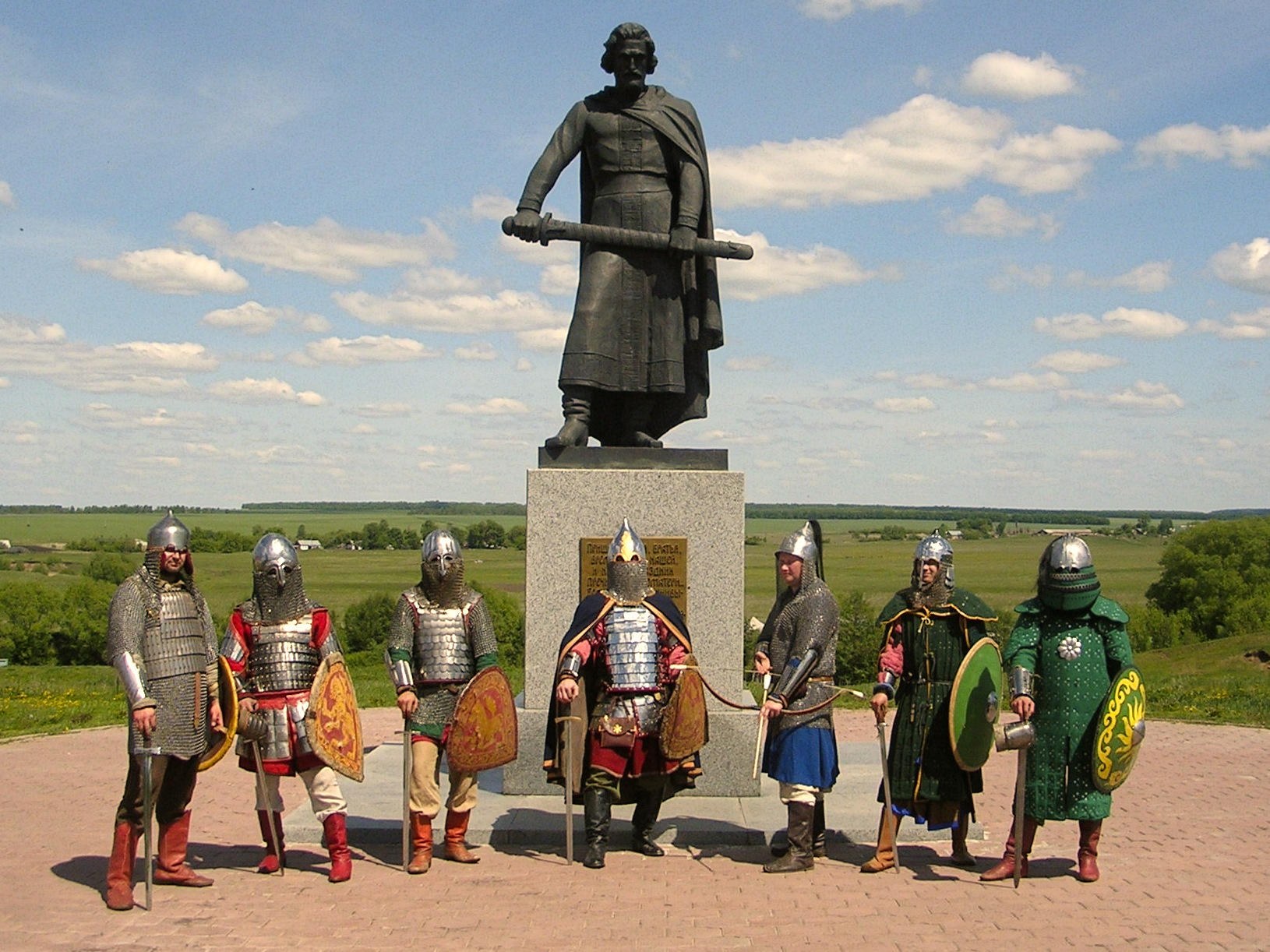 Олег Лукьянов о военно-историческом клубе «Сварга» | АиФ Тула